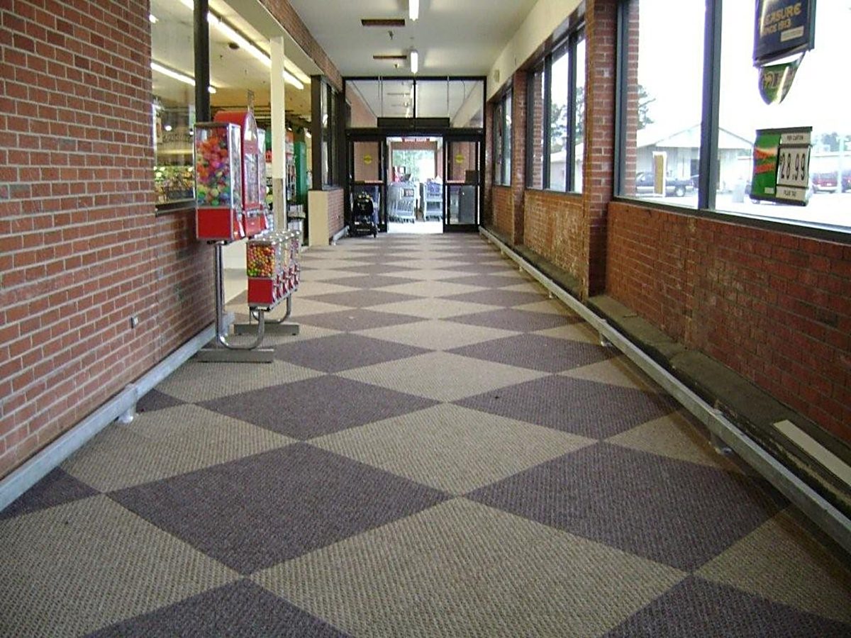 Diplomat Tile